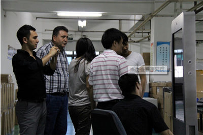 華奇硅膠護(hù)線圈：#有酒有故事#之感謝一路有您！